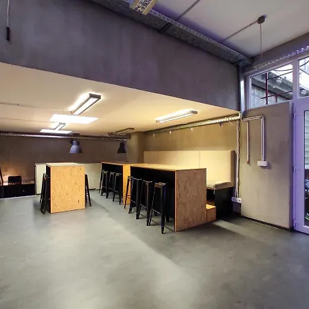 Main Square Hostel *